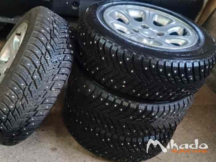 pneus clous NOKIAN Hakkapeliitta 10 0