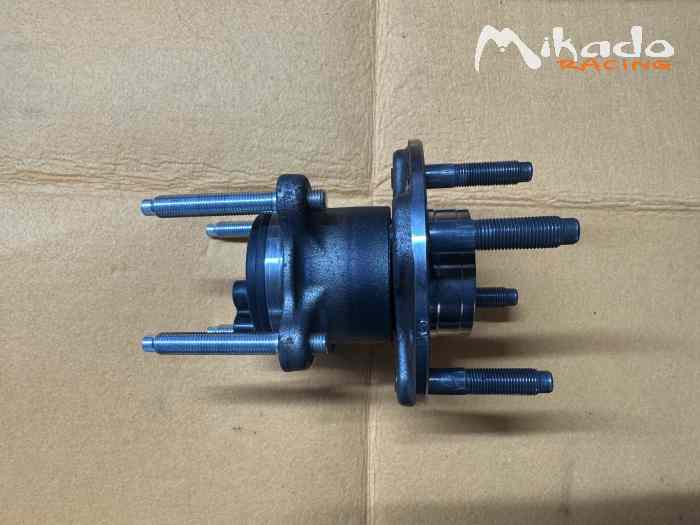 MOYEU ROUE ARRIERE EQUIPE CLIO RALLY5