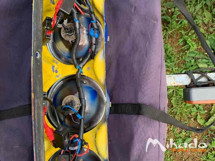 Rampe de phares 205 1