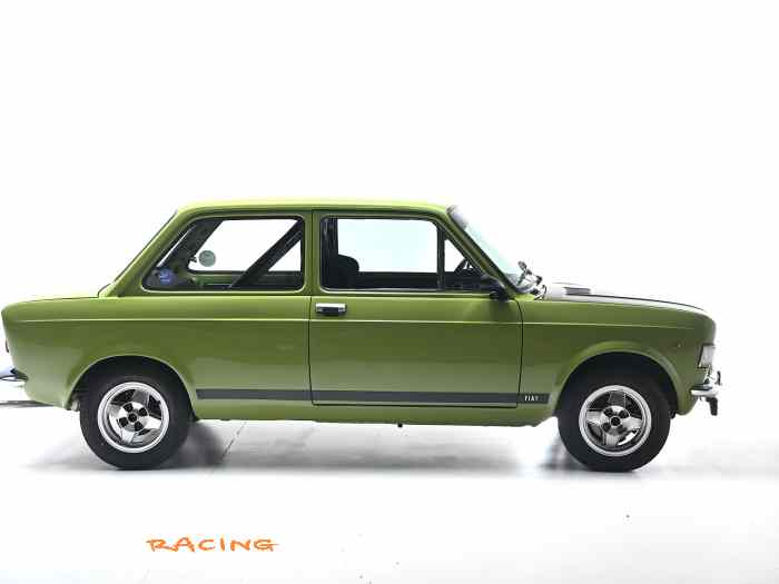 Rare Fiat 128 Rally 1974 entièrement restaurée 5