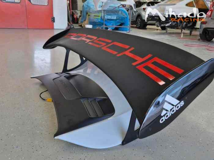 AILERON OU BECQUET ARRIÈRE PORSCHE GT3 RS 1