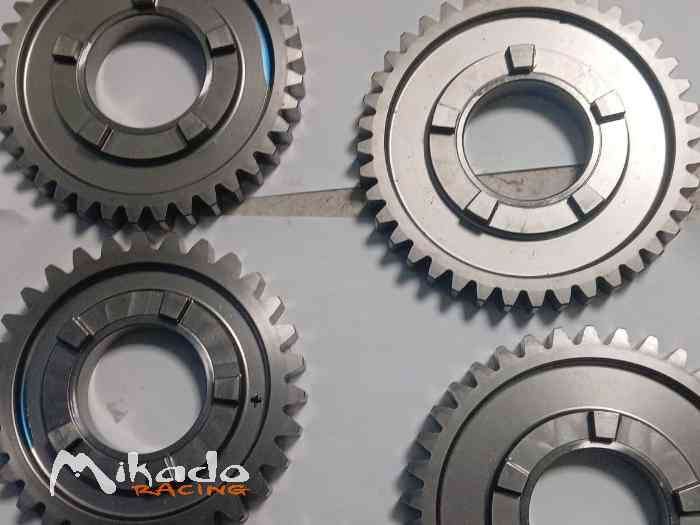 Boîte à vitesse Sadev SL82-14 2