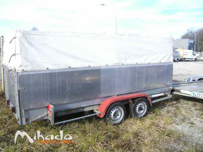 REMORQUE FERMEE POUR FORMULE F3 OU FR 2000 3