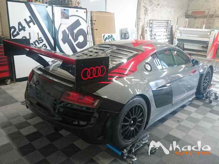 Audi R8 ultra lms V10 5 L 2 2