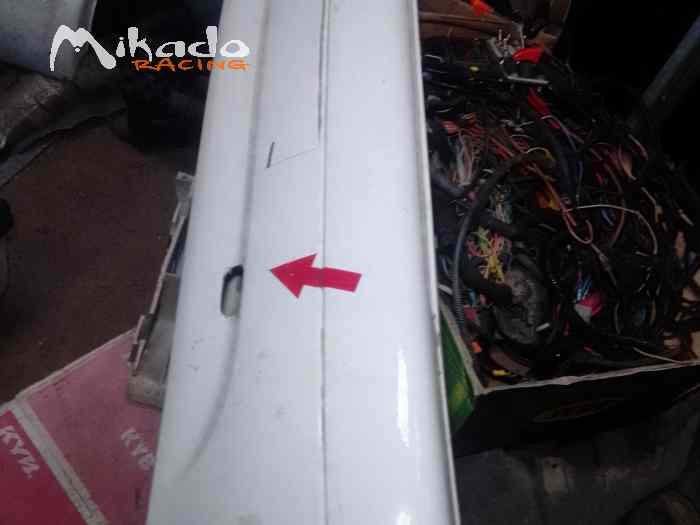 Vends pare choc arrière Saxo polyester 0