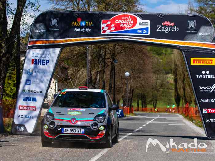 TWINGO Maxi R1 Boîte séquentielle 4