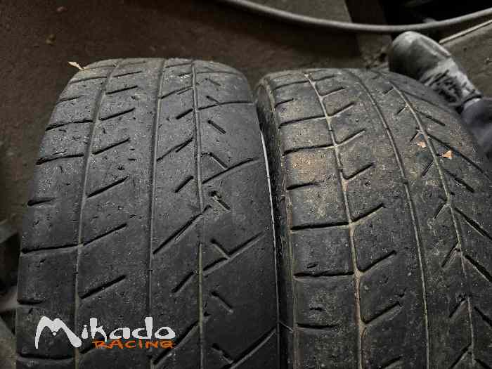 Pneus Michelin R21 et R11 3