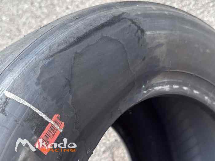 Train Pirelli SuperSoft (rouge) 3