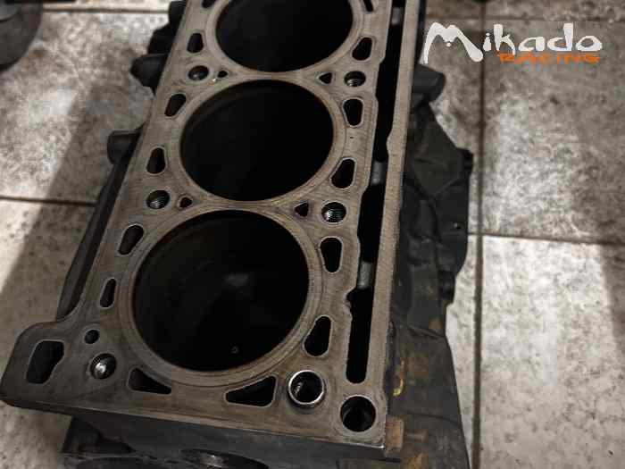 Bloc moteur clio 2 rs 0