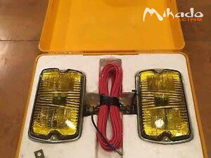 COFFRET PHARES LONGUE PORTÉE AVEC CACHE BLANC RENAULT SUPER 5 GT TURBO 2