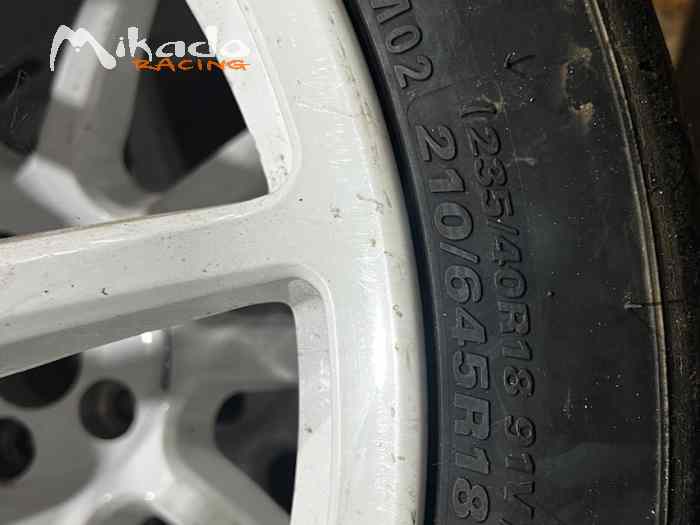 Pneu Kumho TM02 210/645 R18 rallye asphalte 1