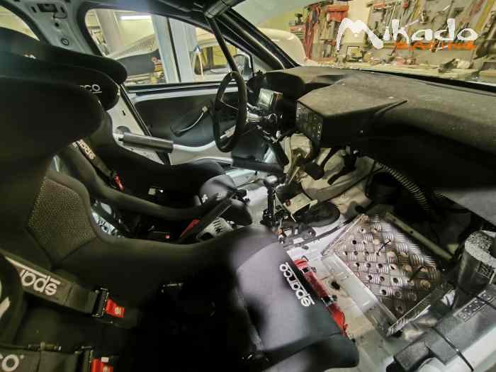 Peugeot 208 FR6 Accidenté 3