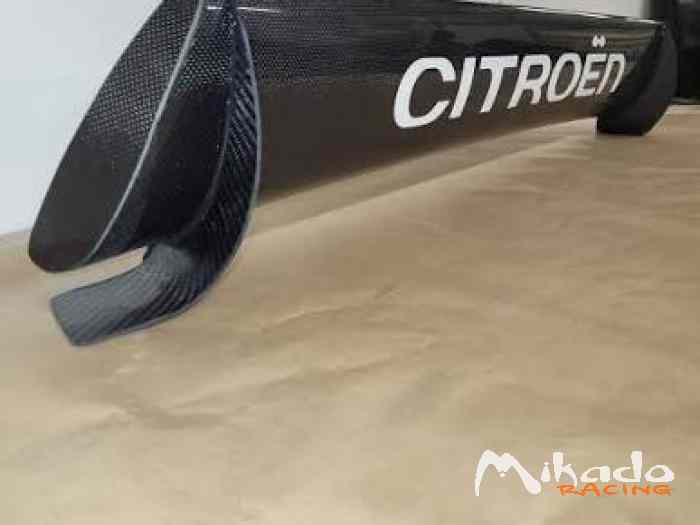 AILERON OU BECQUET ARRIÈRE SAXO KIT CAR EN FIBRE DE CARBONE 1