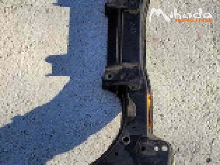 traverse moteur BMW E46