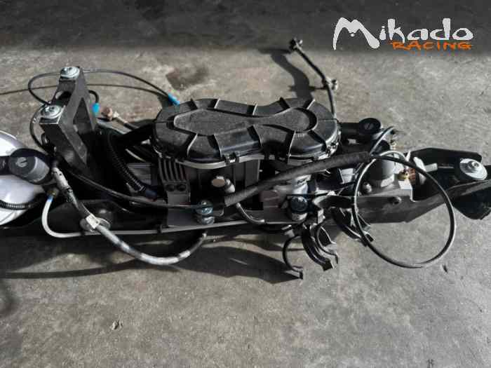 Pompe / compresseur de lift avant – Porsche 997.2 GT3 1