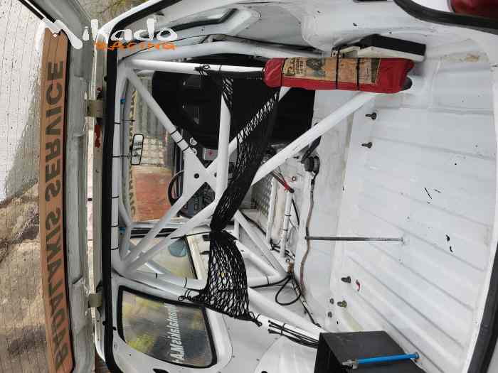 Peugeot 205 rallye ×2 F2000 5