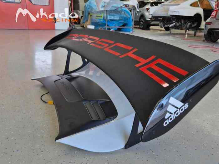 AILERON OU BECQUET ARRIÈRE PORSCHE GT3 RS 1