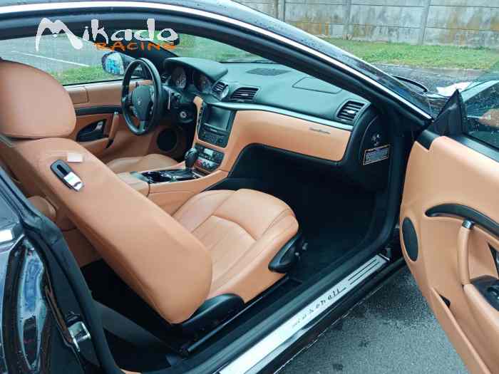 A vendre Maserati grand turismo 2