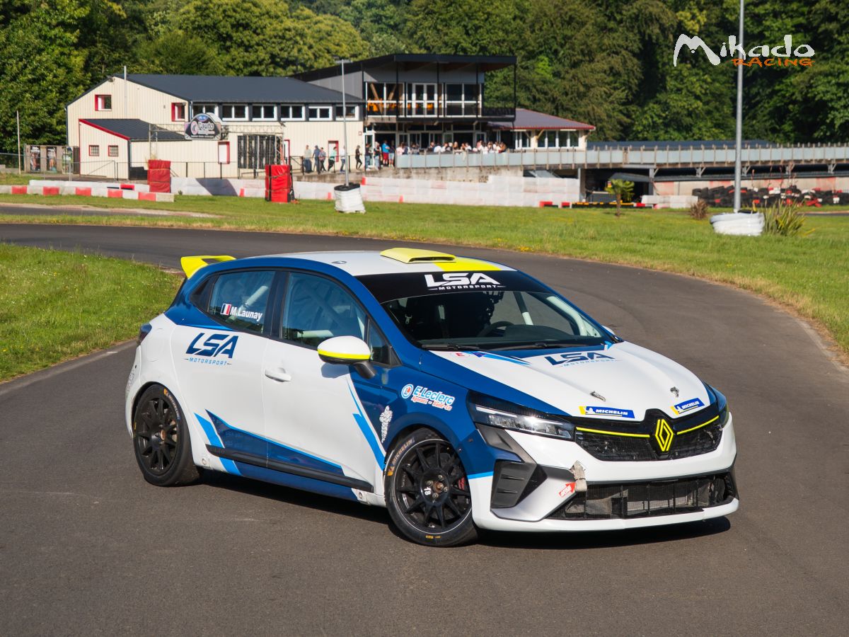CLIO 5 CUP course de côte, slalom, circuit – photo 1 sur 3