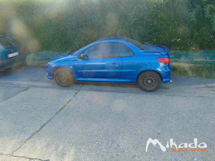 Vend 206 cc cabriolet 2,0 possible papier de 1600 3