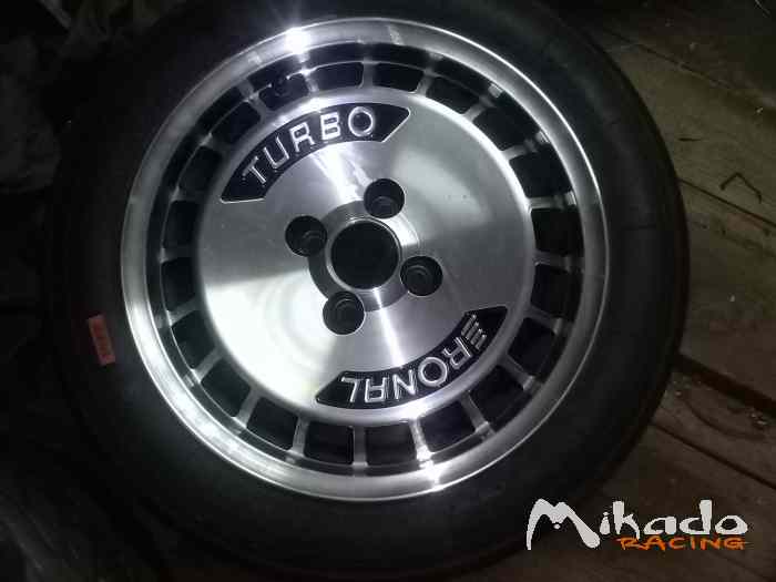 jante clio 15 – photo 2 sur 2