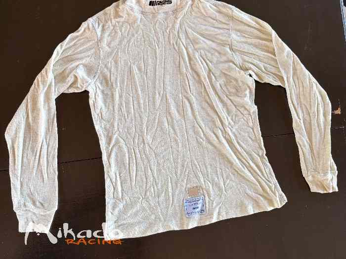 Sous vêtements ignifugés très peu servi lot M/L 1