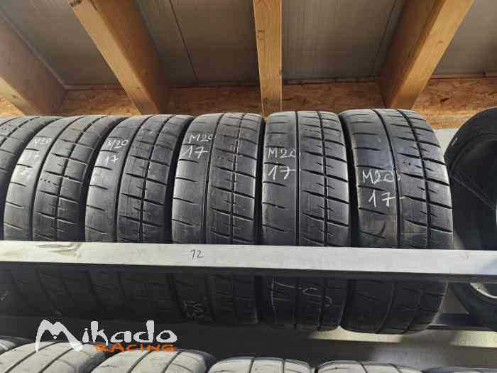 A vendre !!NOUVEAU!! Pneus Michelin 19-63/17 MW1 et M20 0