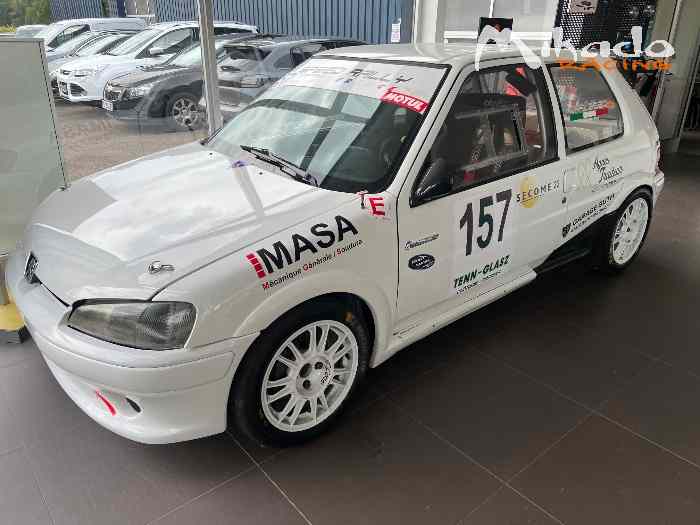 Caisse 106 F2000 avec ouvrants 0