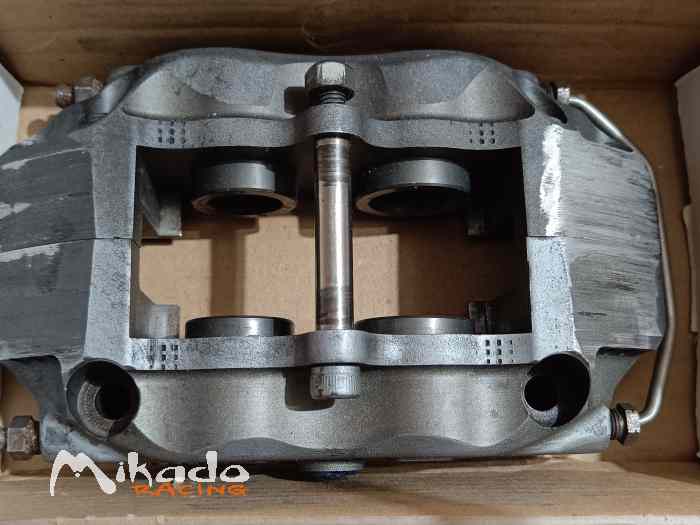 Etriers frein AP racing formule renault caparo 0