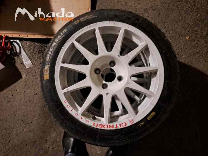 2 Michelin P01 en 17 pouces 0