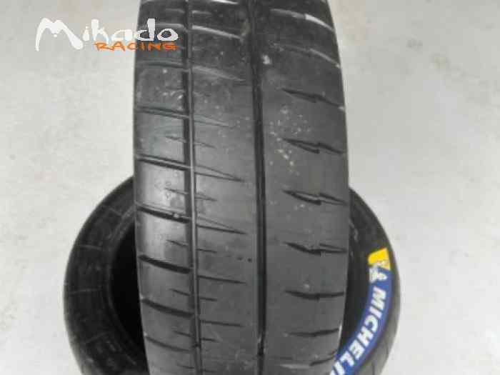 Pneus Michelin h30 neuf 18