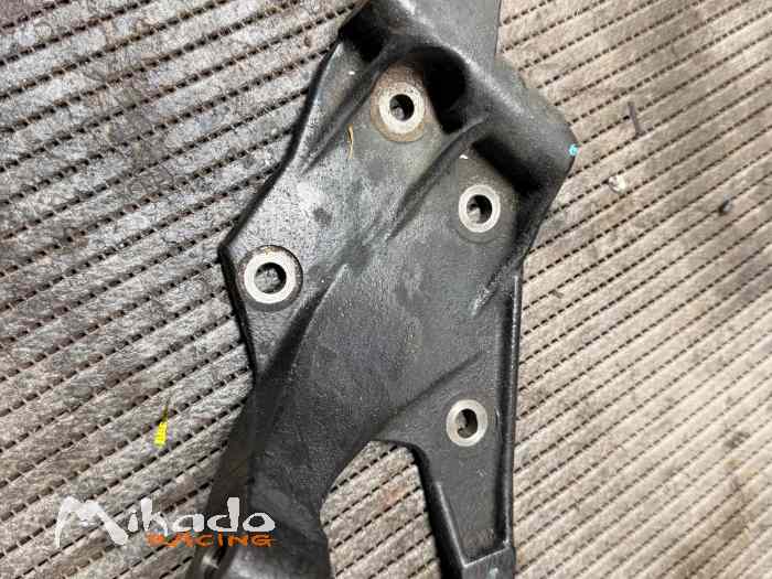 Supports alternateur TU Saxo / 106 2