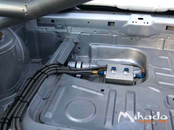 BMW COMPACT M3 Saloon Car 3