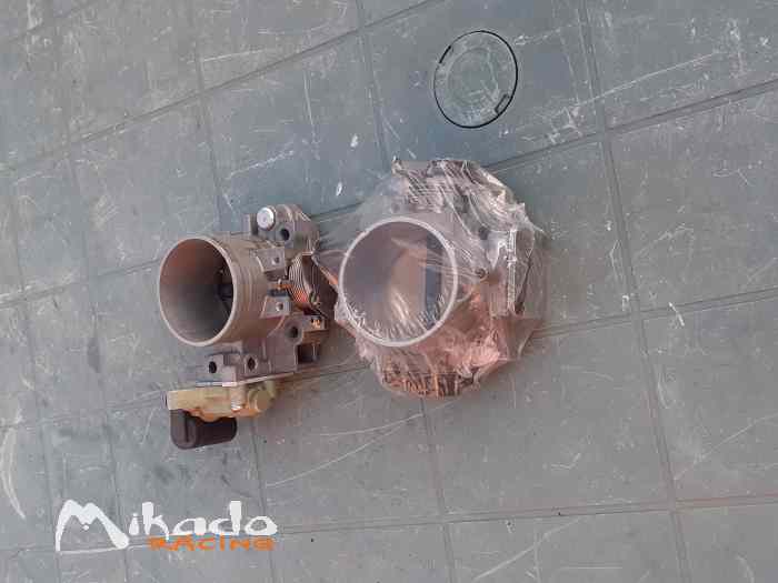 Boîtiers papillon moteur Honda k20A 1