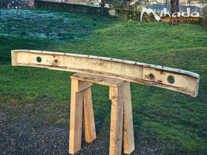 Traverse de Pare Choc BMW E30 1