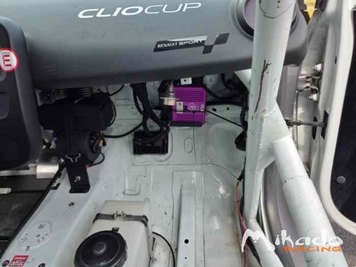 CLIO 4 CUP