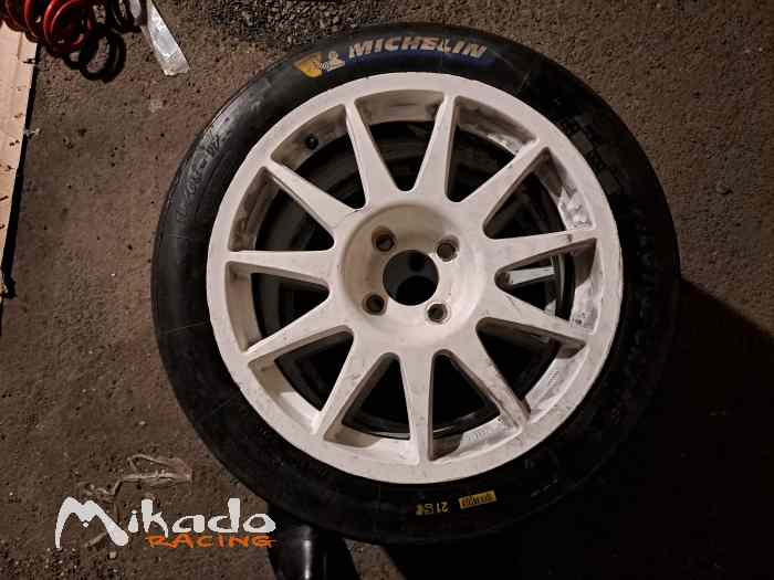 6 Michelin R21 en 17 pouces 0