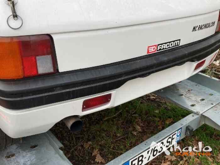 Lot pieces carrosserie 205 gti 2