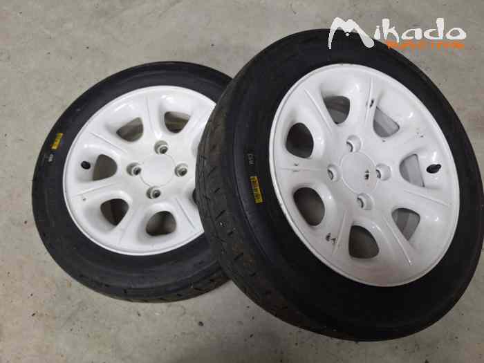 Deux pneus hankook W53