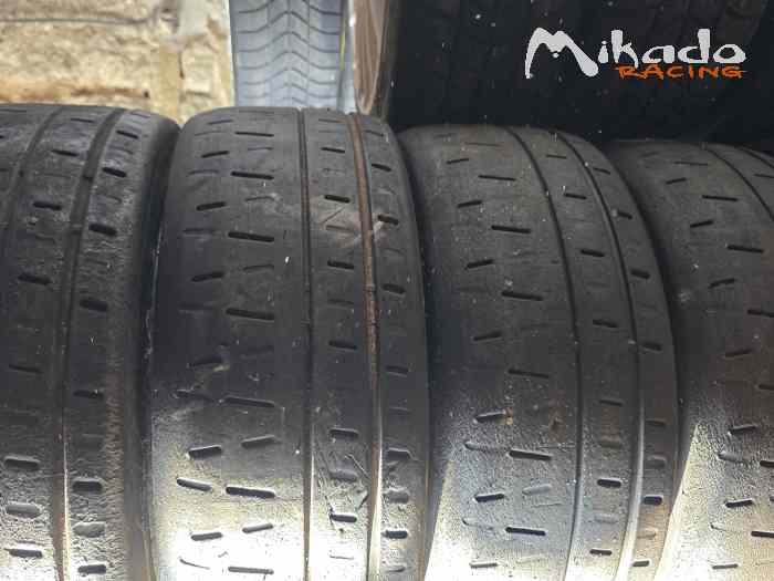 Pneus Michelin et Pirelli 18 pouce 20/65-18 2