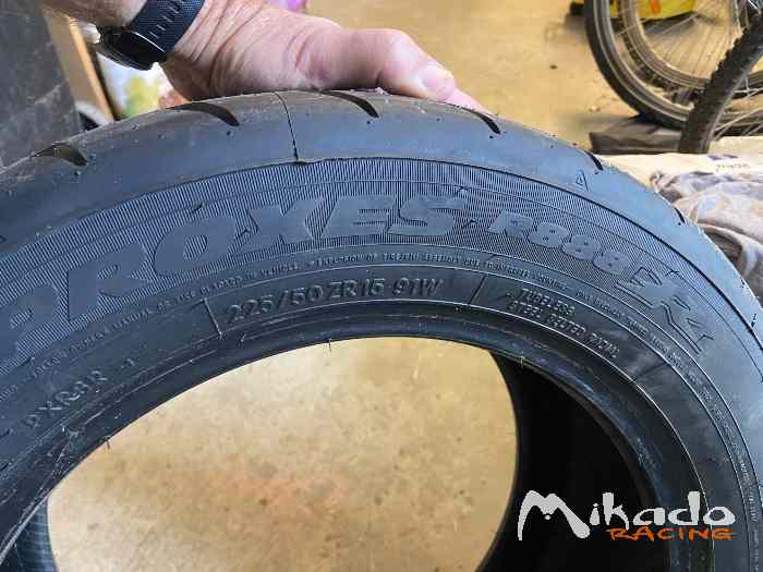 Pneus semi slick neufs Toyo Proxes R888R 0