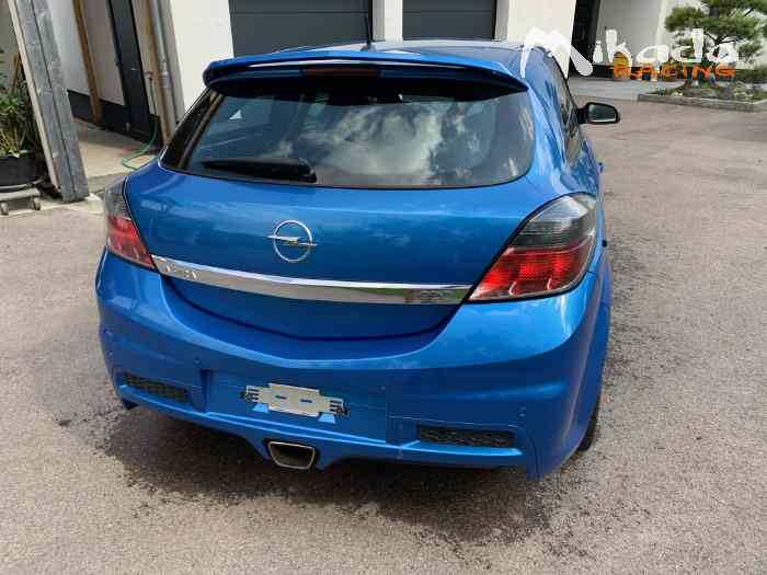 Opel Astra H OPC 4