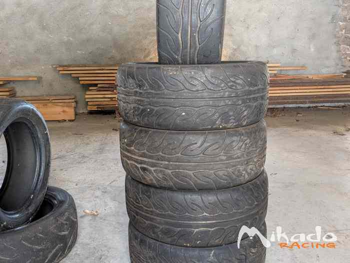 Pneus Yokohama AD08 RS 15 Pouces 0