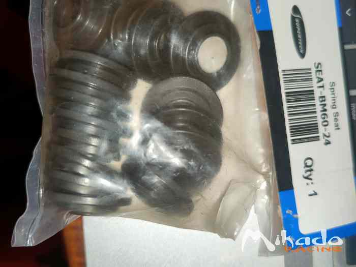 24 Coupelle inférieur ressort Supertech BMW Seat BM-60