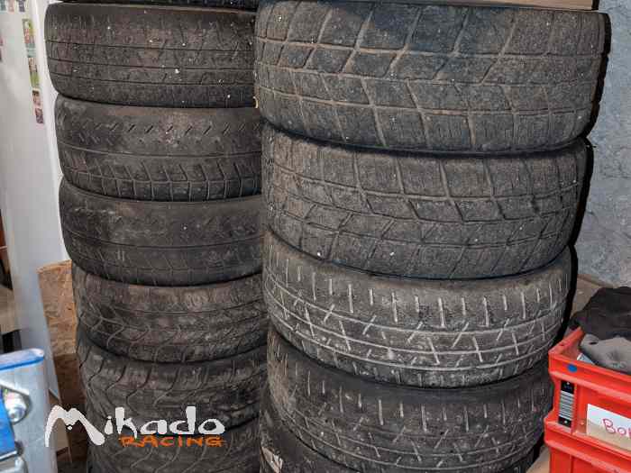 18 jantes et pneus rallye/compétition
