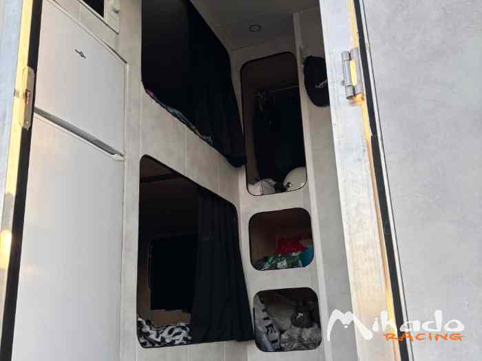 Camion aménagé – photo 5 sur 5