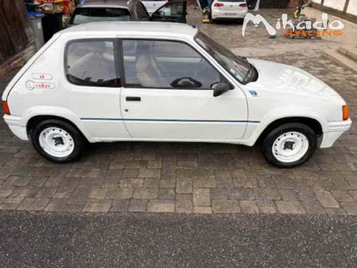 205 RALLYE – photo 4 sur 6