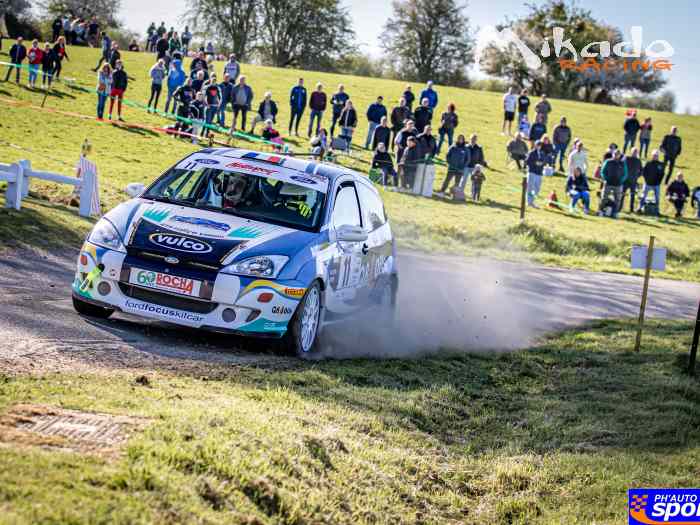 vraie focus kit car USINE + énorme lot de bord 1