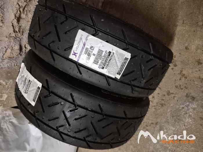 Pneus 15 pouces neuf