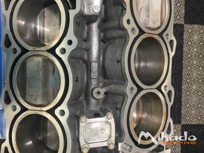 Renault Mégane Trophy V6 1